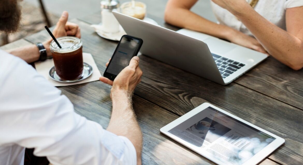 Ventajas e inconvenientes de una asesoría online