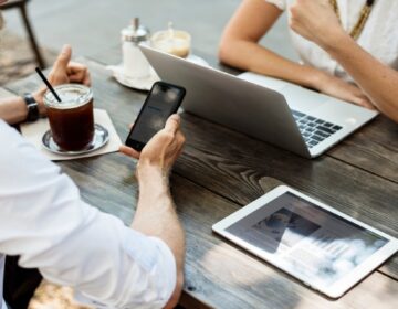 Ventajas e inconvenientes de una asesoría online